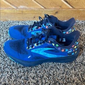 Brooks Launch 9. Size 10.5.